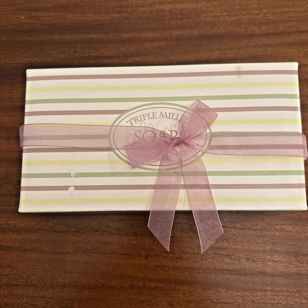 Vintage Valley Soap Triple Milled‎ English Lavender Box set 2 soaps 4.5oz each